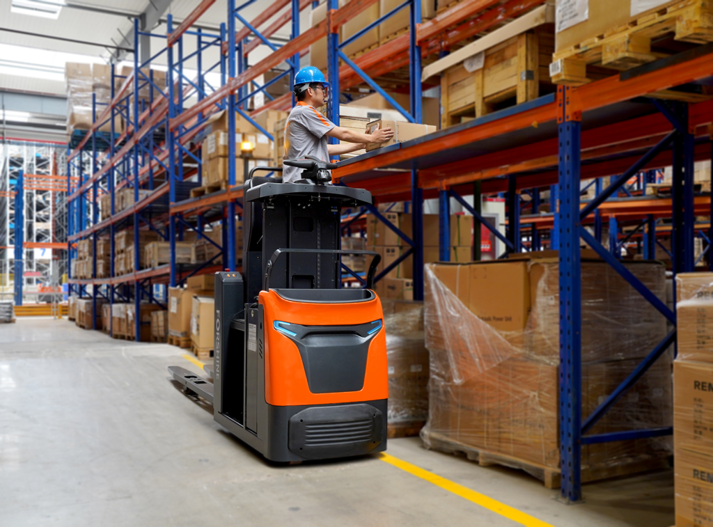 Low Level Order Picker