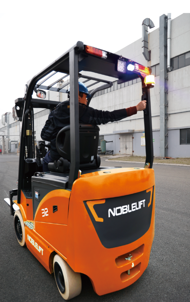 4-Wheel Electric Cushion Forklift