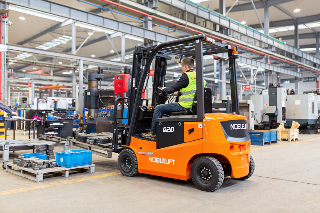 4-Wheel  Electric Forklift