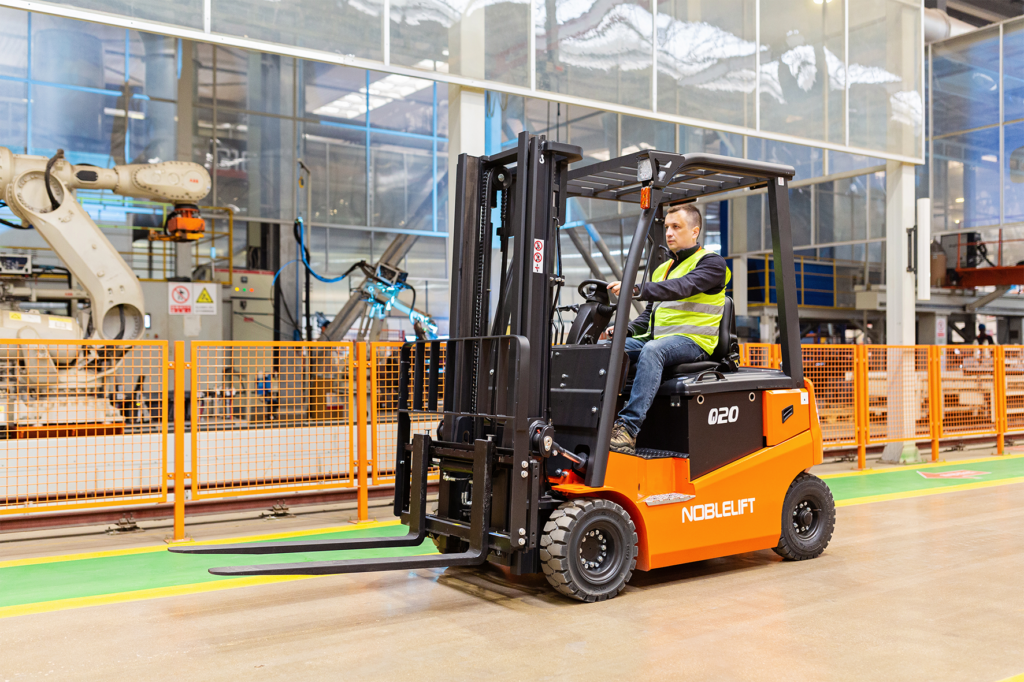 4-Wheel  Electric Forklift
